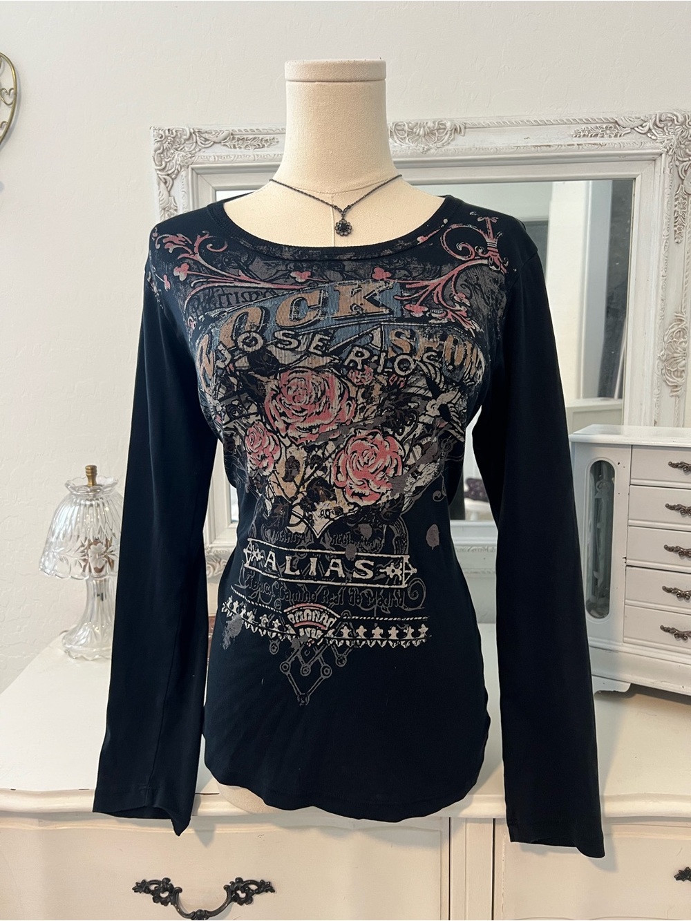 vintage grunge black long sleeve top with rose graphic - Picture 2 of 5